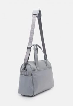 BOSS Soldes Magasin -BOSS Soldes Magasin 029423fb71684929b95fb6d0072303c2