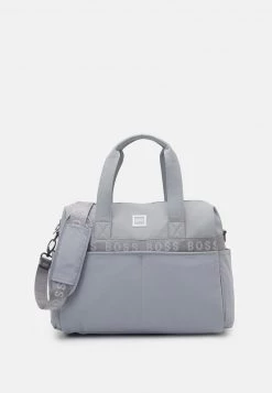 BOSS Kidswear CHANGING BAG UNISEX Sac à Langer Light Grey -BOSS Soldes Magasin 02e1b7533a834aaf9d9d46de3a50104d