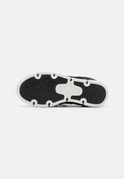 BOSS Kidswear Enfant TRAINERS Baskets Basses Dark Blue 12 BOSS Kidswear Enfant TRAINERS Baskets Basses Dark Blue -BOSS Soldes Magasin 0f1357e723e84b93b25c0b3cc83191a9