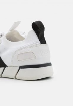 BOSS Kidswear Enfant TRAINERS Baskets Basses White 13 BOSS Kidswear Enfant TRAINERS Baskets Basses White -BOSS Soldes Magasin 13a9405ce6de48458303ee5f7641aa9f