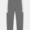 BOSS Kidswear JOGGING BOTTOMS Pantalon De Survêtement Grey Marl Medium Enfant 1 BOSS Kidswear JOGGING BOTTOMS Pantalon De Survêtement Grey Marl Medium Enfant -BOSS Soldes Magasin 1899701be9754e6392cbf723daf36fa3
