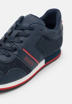 BOSS Kidswear Enfant TRAINERS Baskets Basses Navy -BOSS Soldes Magasin 1ec3121536b84187bed7951929dcb561
