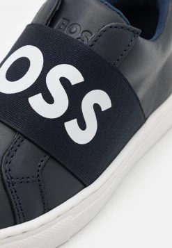 BOSS Kidswear Enfant TRAINERS Baskets Basses Navy -BOSS Soldes Magasin 1f78847eccba4eadacdc2427dd5e0d06