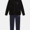 BOSS Kidswear Enfant TRACK SUIT Survêtement Black