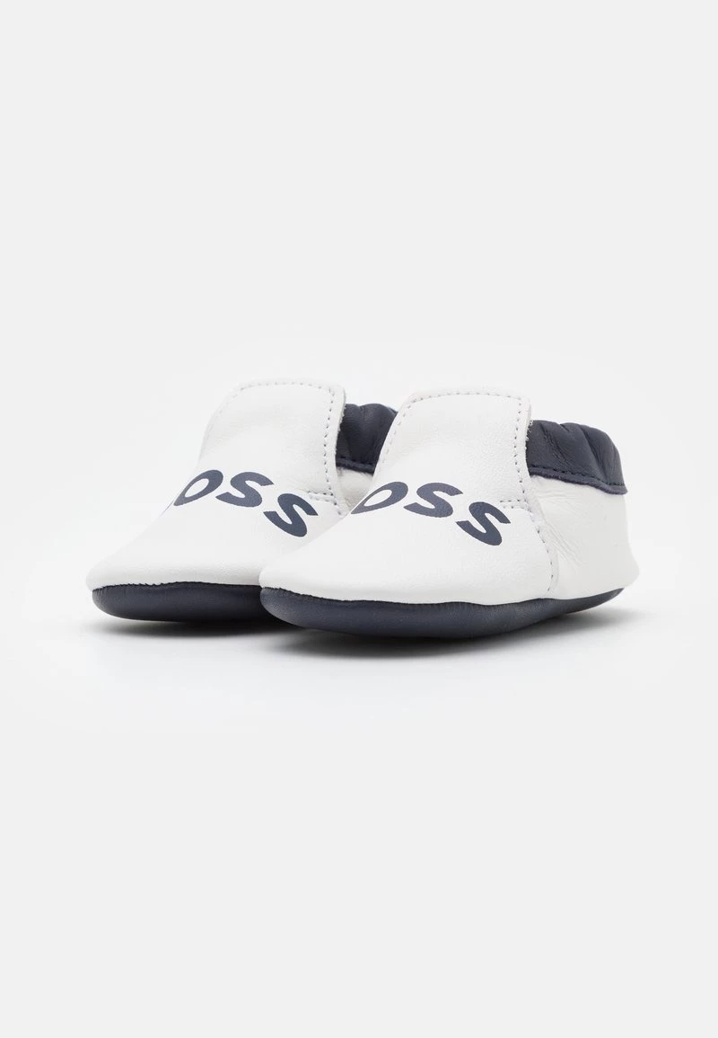 BOSS Kidswear SLIPPERS Chaussons Pour Bébé Navy Enfant 4 BOSS Kidswear SLIPPERS Chaussons Pour Bébé Navy Enfant – Image 2