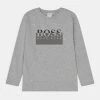 BOSS Kidswear LONG SLEEVE T Shirt à Manches Longues Chine Grey Enfant -BOSS Soldes Magasin 24df050afea74d5a893a0d98add2b836