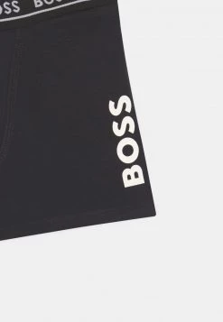 BOSS Kidswear 2 PACK Shorty Black Enfant 9 BOSS Kidswear 2 PACK Shorty Black Enfant -BOSS Soldes Magasin 25ec19da3e7e4703b1652ee16457fcaf