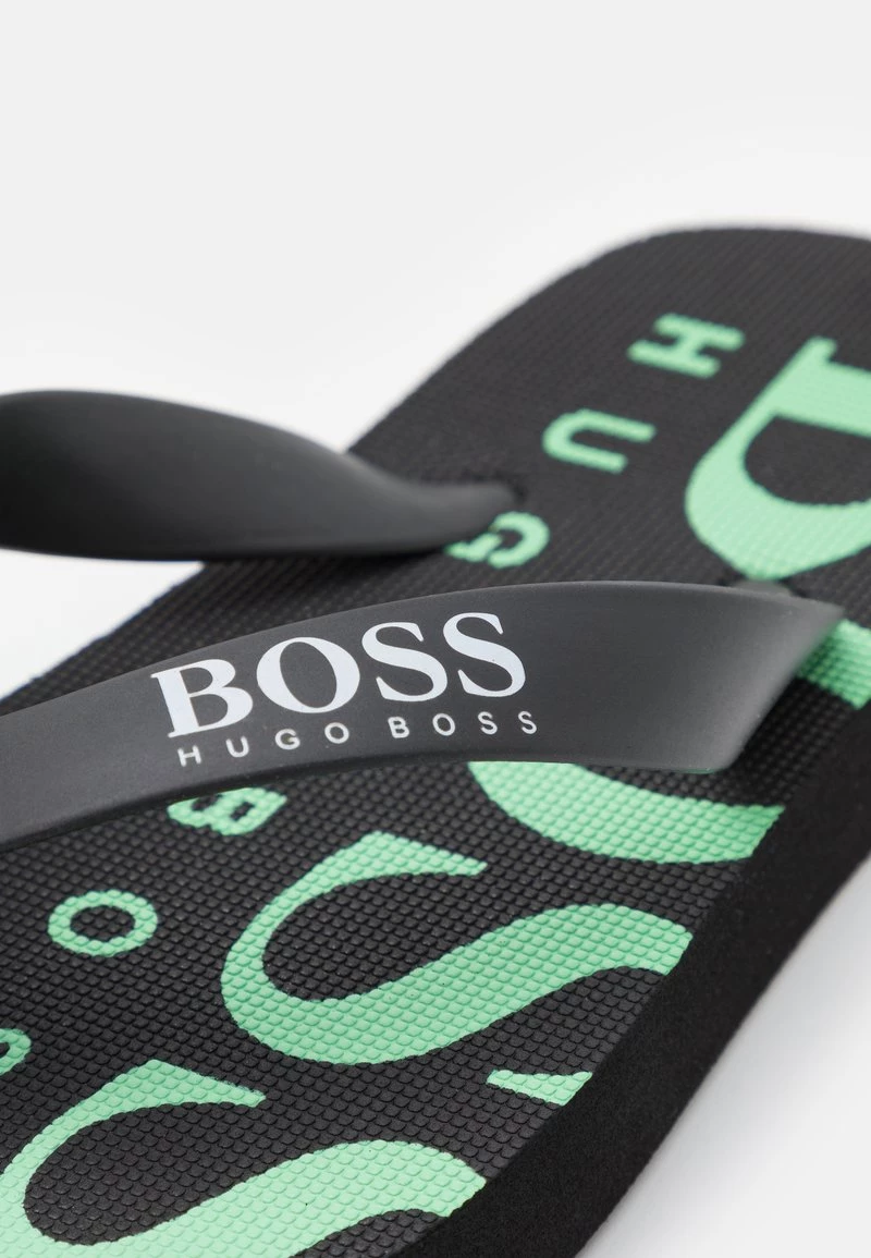 BOSS Kidswear Enfant Tongs Black 5 BOSS Kidswear Enfant Tongs Black – Image 3