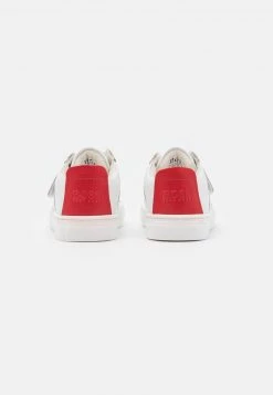 BOSS Kidswear Enfant TRAINERS Baskets Basses Blanc -BOSS Soldes Magasin 326984fdac5a44f29dd6b51481a18709