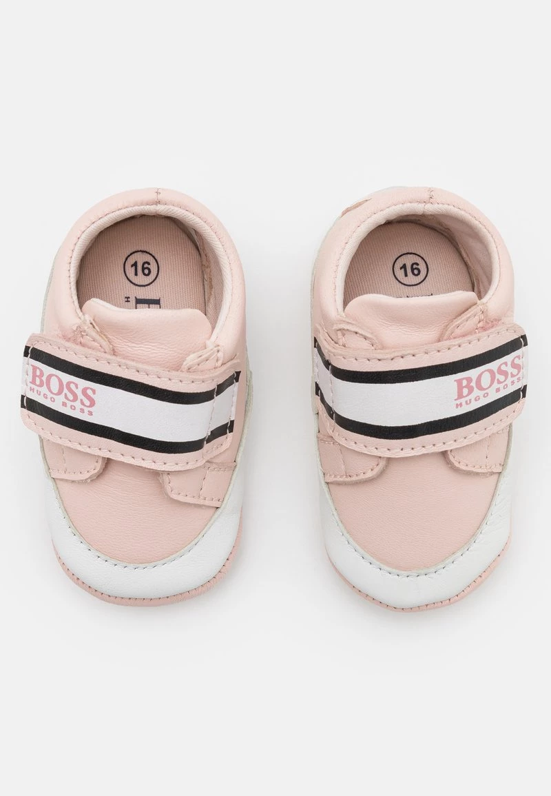 BOSS Kidswear NEW BORN Cadeau De Naissance Pinkpale Enfant 6 BOSS Kidswear NEW BORN Cadeau De Naissance Pinkpale Enfant – Image 4