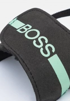 BOSS Kidswear Enfant Sandales Black -BOSS Soldes Magasin 35d5bc97275a4c0dab9e05f0173f63c1