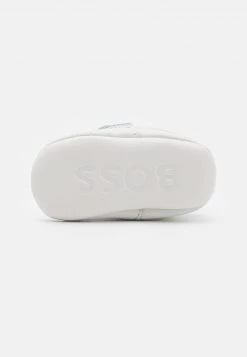 BOSS Kidswear SLIPPERS Chaussons Pour Bébé White Enfant -BOSS Soldes Magasin 39f74207585445aba783185d34e577b9