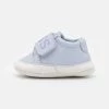 BOSS Kidswear SLIPPERS Chaussons Pour Bébé Pale Blue Enfant -BOSS Soldes Magasin 3c61b9ae35b74276bceceb2e5d94dabf