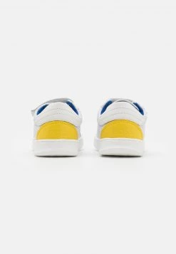 BOSS Kidswear TRAINERS Baskets Basses White Enfant -BOSS Soldes Magasin 3d8d5ad6196044f39f7fee74f1304e85