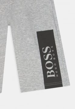 BOSS Kidswear BERMUDA Short Grey Enfant 7 BOSS Kidswear BERMUDA Short Grey Enfant -BOSS Soldes Magasin 3ec53c65c892414db173cb5c18edd686