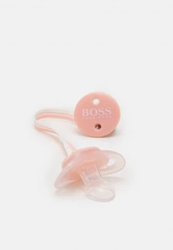 BOSS Kidswear BOTTLE SET UNISEX Service De Table Pour Enfants Pinkpale -BOSS Soldes Magasin 425961d6ec6c4aa9b5f809050cc35ff2