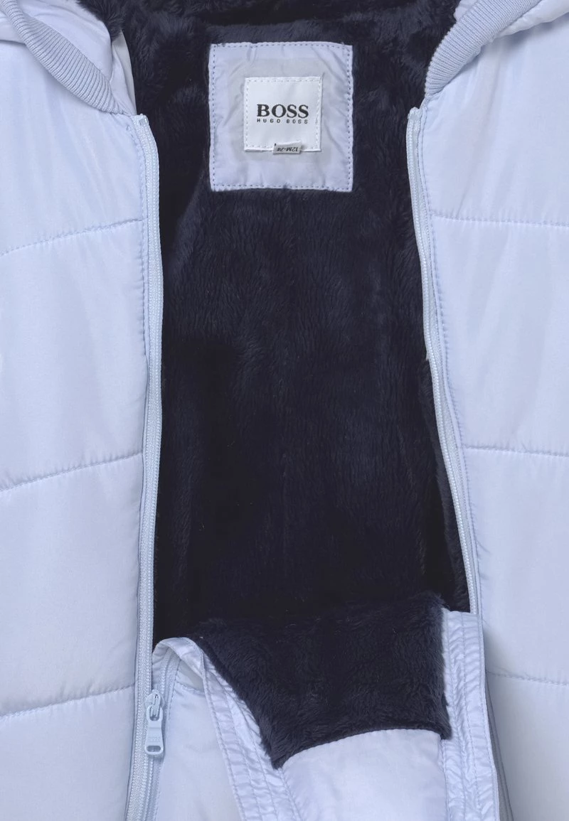 BOSS Kidswear ALL IN ONE Combinaison De Ski Pale Blue Enfant 8 BOSS Kidswear ALL IN ONE Combinaison De Ski Pale Blue Enfant – Image 6