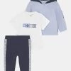 BOSS Kidswear Enfant TROUSERS SET Survêtement Pale Blue/navy -BOSS Soldes Magasin 50bb607315dc42fea8ed9576dd04a542