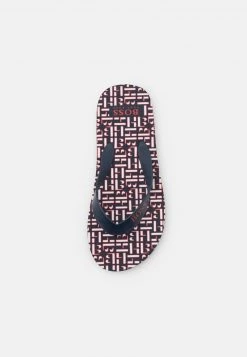 BOSS Kidswear Enfant Tongs Navy -BOSS Soldes Magasin 63a24137f09c4e8a95f5d3922d5234af