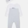 BOSS Kidswear PYJAMAS PULL ON HAT SET Pyjama Pale Blue Enfant -BOSS Soldes Magasin 7155d5781abc418eac9837734e18d0c7