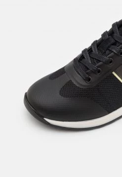 BOSS Kidswear TRAINERS Baskets Basses Black Enfant 13 BOSS Kidswear TRAINERS Baskets Basses Black Enfant -BOSS Soldes Magasin 727923c6a9f54569bc91ba8059098174