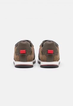 BOSS Kidswear Enfant TRAINERS Baskets Basses Khaki 10 BOSS Kidswear Enfant TRAINERS Baskets Basses Khaki -BOSS Soldes Magasin 7eaf79209108471e8a2cd76c7fd09866
