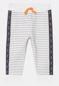 BOSS Kidswear Enfant PANT SET T Shirt Imprimé White 9 BOSS Kidswear Enfant PANT SET T Shirt Imprimé White -BOSS Soldes Magasin 887abb9eb66743a89e55ff13606320e3