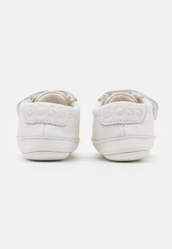 BOSS Kidswear SLIPPERS Chaussons Pour Bébé White Enfant -BOSS Soldes Magasin 96a0718e32fd450b93a4444fa2b56823