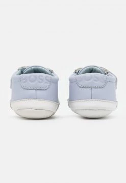 BOSS Kidswear SLIPPERS Chaussons Pour Bébé Pale Blue Enfant 10 BOSS Kidswear SLIPPERS Chaussons Pour Bébé Pale Blue Enfant -BOSS Soldes Magasin 96b95a716023487d925b84fc3035fb5e