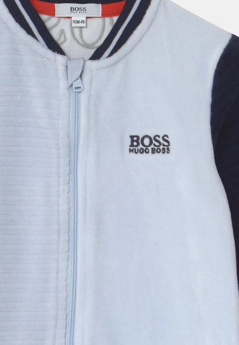 BOSS Kidswear Enfant ALL IN ONE Combinaison Pale Blue 5 BOSS Kidswear Enfant ALL IN ONE Combinaison Pale Blue – Image 3