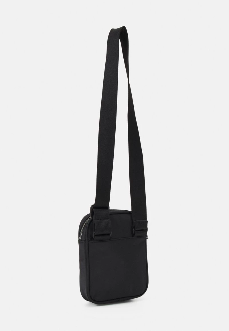 BOSS Kidswear BUM BAG UNISEX Sac Bandoulière Black 4 BOSS Kidswear BUM BAG UNISEX Sac Bandoulière Black – Image 2