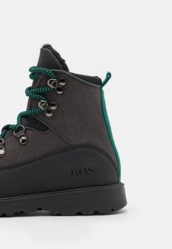 BOSS Kidswear BOOTS Bottines à Lacets Black Enfant -BOSS Soldes Magasin 9a57789d096440e6906b9aacb453ac9b