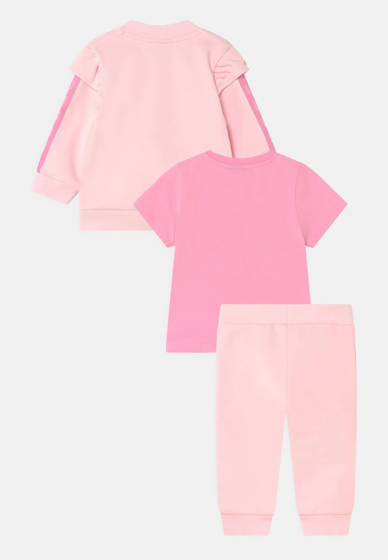 BOSS Kidswear TROUSERS SET Survêtement Baby Pink Enfant 4 BOSS Kidswear TROUSERS SET Survêtement Baby Pink Enfant – Image 2