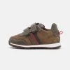 BOSS Kidswear Enfant TRAINERS Baskets Basses Khaki -BOSS Soldes Magasin a2aefdcf7b8b43b6a83a7fc741f1c56b