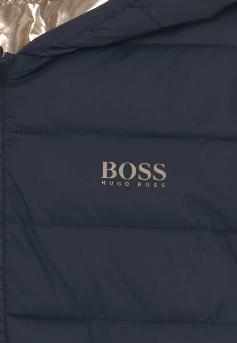 BOSS Kidswear Enfant REVERSIBLE PUFFER Veste D'hiver Navy 6 BOSS Kidswear Enfant REVERSIBLE PUFFER Veste D'hiver Navy – Image 4