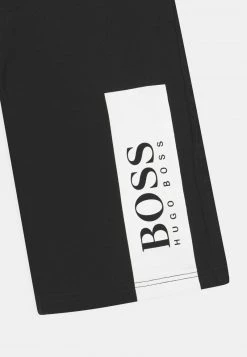 BOSS Kidswear BERMUDA Short Black Enfant -BOSS Soldes Magasin b8f3eb22b2ba47d7819a7aebd34afae5