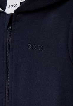 BOSS Kidswear CARDIGAN SUIT UNISEX Sweat à Capuche Zippé Bleu Cargo -BOSS Soldes Magasin c3e083d40d3f4cadacdf663eb1f8a932