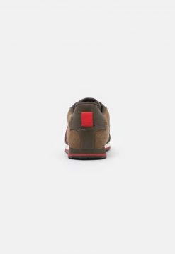 BOSS Kidswear Enfant TRAINERS Baskets Basses Khaki 10 BOSS Kidswear Enfant TRAINERS Baskets Basses Khaki -BOSS Soldes Magasin c8099322a6fe4846973df81fcc5ae8f2