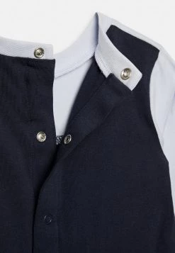 BOSS Kidswear PYJAMAS PULL ON HAT SET Pyjama Bleu Cargo Enfant 7 BOSS Kidswear PYJAMAS PULL ON HAT SET Pyjama Bleu Cargo Enfant -BOSS Soldes Magasin cd48405b86eb41a9b5714e6fd1c30da4