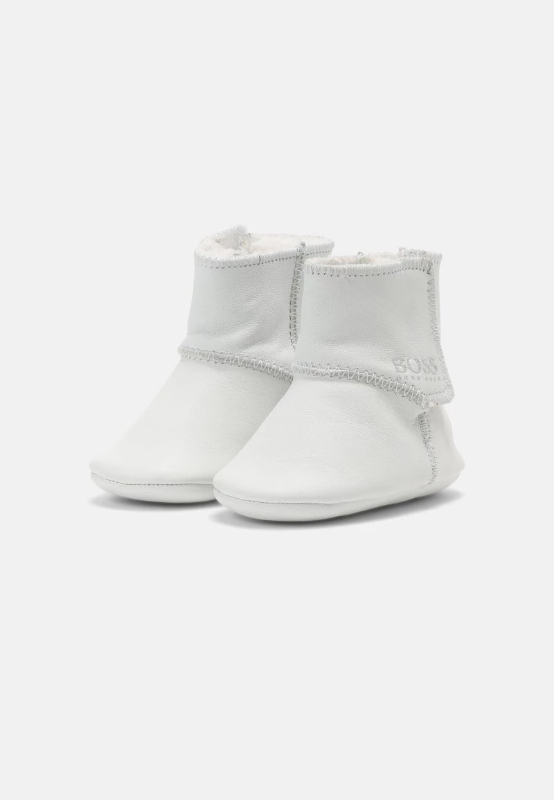BOSS Kidswear NEW BORN UNISEX Chaussons Pour Bébé Offwhite 4 BOSS Kidswear NEW BORN UNISEX Chaussons Pour Bébé Offwhite – Image 2