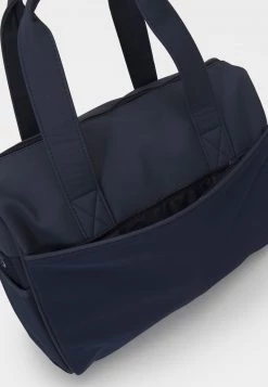 BOSS Kidswear CHANGING BAG UNISEX Sac à Langer Navy 12 BOSS Kidswear CHANGING BAG UNISEX Sac à Langer Navy -BOSS Soldes Magasin e2285fcf8fc34379bf6b371d40b11bc1