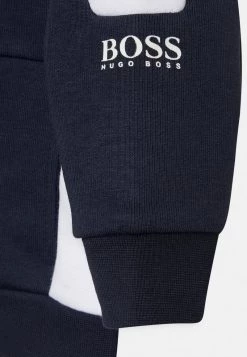 BOSS Kidswear Enfant HOODED CARDIGAN Sweat à Capuche Zippé Bleu Cargo -BOSS Soldes Magasin f25a38a96c36499a8b2403be9b259c87