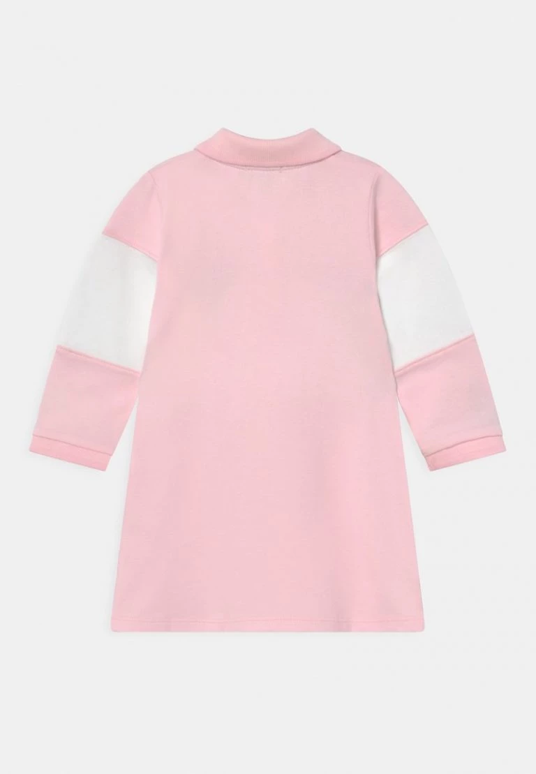 BOSS Soldes Magasin -BOSS Soldes Magasin 2e9651701b82445eb1acc2db9f2e47ab 768x1109 1