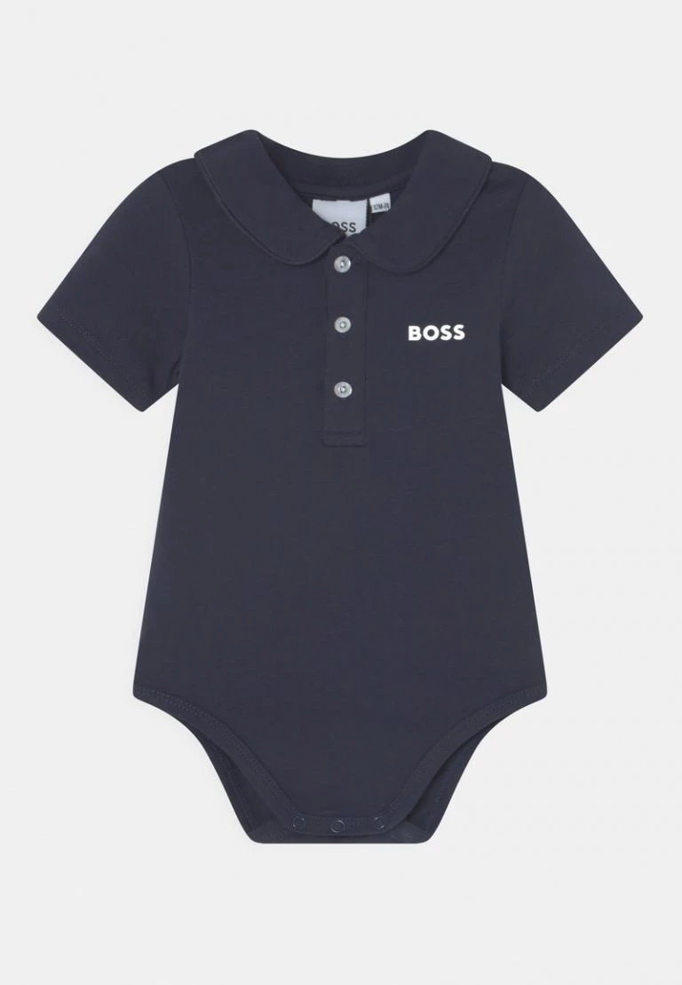 BOSS Soldes Magasin -BOSS Soldes Magasin a74dbd7101704843ade673308df6fe2a 768x1109 1